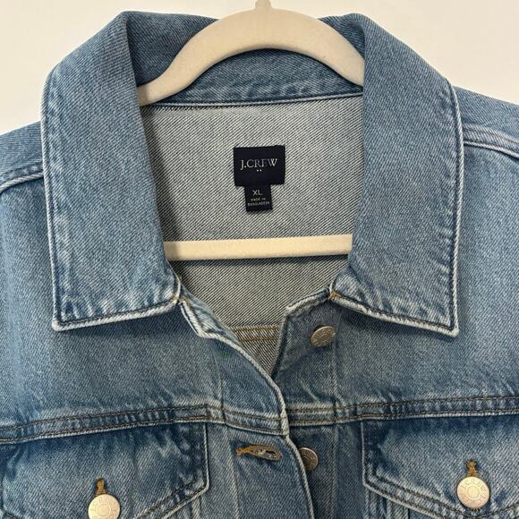 NWOT J.Crew Relaxed Denim Jacket Size XL - Picture 4 of 8